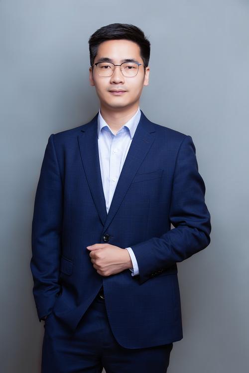 贺佳 动态图形设计负责人